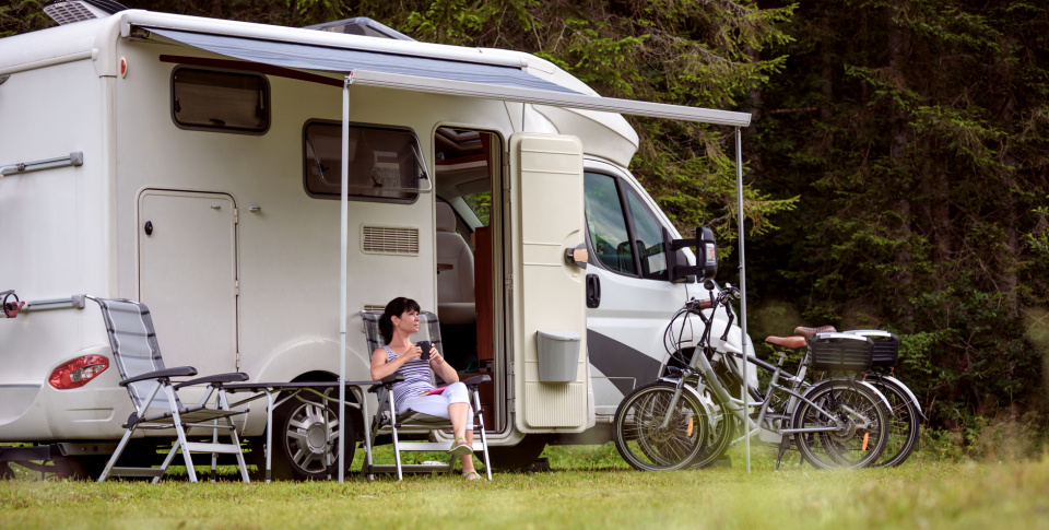 Ga er op uit in de Biesbosch! We bieden u luxe camperplaatsen met stroom en wateraansluiting